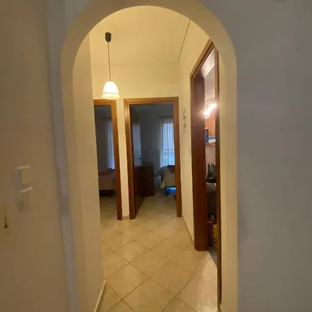 Apartment διαμέρισμα στην πολη των τρελων νερων